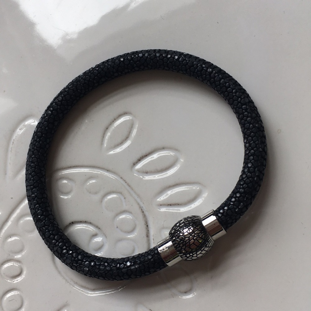 Radiant ray bracelet